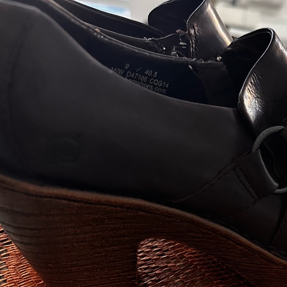 Born Clogs - Picture 5 of 8